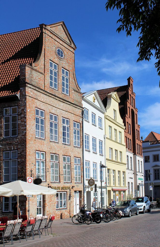 Straßenansicht